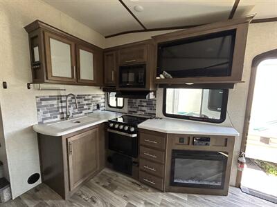 2020 Keystone Cougar 24RDS   - Photo 9 - Oregon City, OR 97045