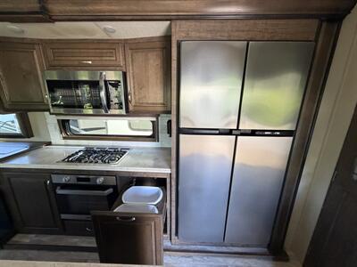 2018 Grand Design Solitude ST310GK - Photo 10 - Oregon City, OR 97045