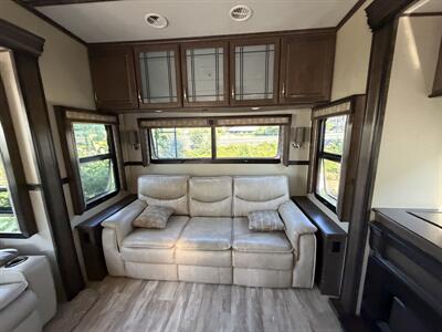 2018 Grand Design Solitude ST310GK - Photo 6 - Oregon City, OR 97045