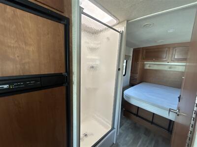 2017 Winnebago Vista 31KE   - Photo 18 - Oregon City, OR 97045