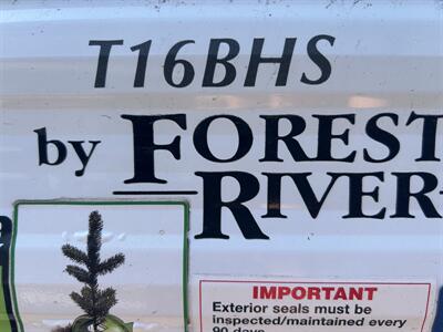 2015 Forest River Wolf Pup 16BHS   - Photo 3 - Oregon City, OR 97045