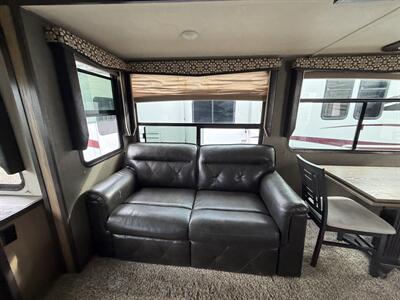 2018 Keystone Atlas 2952RLF   - Photo 10 - Oregon City, OR 97045
