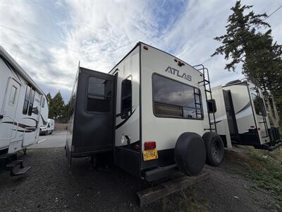 2018 Keystone Atlas 2952RLF   - Photo 4 - Oregon City, OR 97045