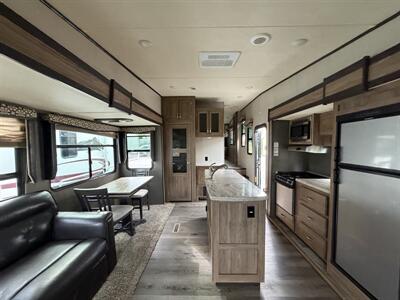 2018 Keystone Atlas 2952RLF   - Photo 7 - Oregon City, OR 97045