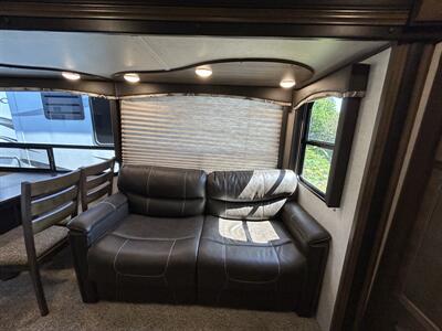 2018 Keystone Cougar 34TSB   - Photo 6 - Oregon City, OR 97045