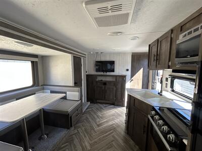 2021 Forest River Salem Cruise Lite 240BHXL   - Photo 5 - Oregon City, OR 97045