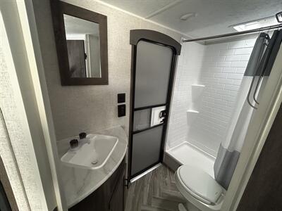 2021 Forest River Salem Cruise Lite 240BHXL   - Photo 12 - Oregon City, OR 97045
