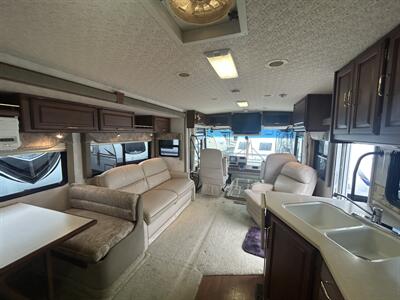 2003 Winnebago Adventurer 33V   - Photo 10 - Oregon City, OR 97045