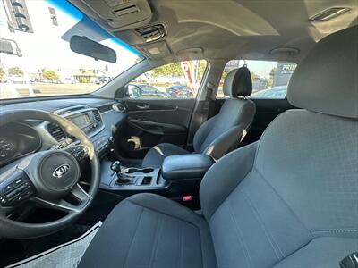 2016 Kia Sorento L - Photo 8 - Hawthorne, CA 90250