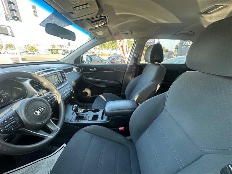 2016 Kia Sorento L - Photo 8 - Hawthorne, CA 90250