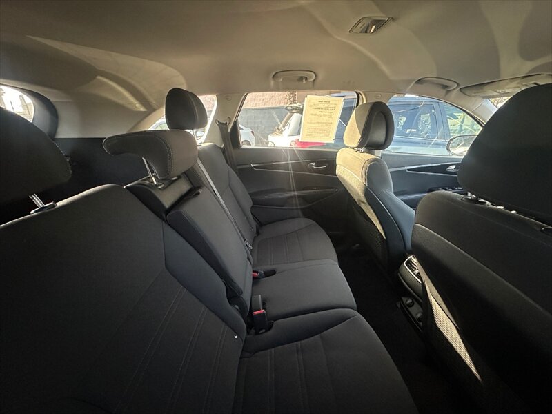 2016 Kia Sorento L - Photo 6 - Hawthorne, CA 90250