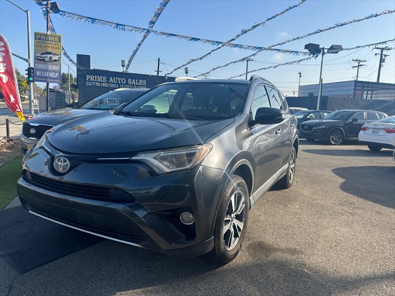 2017 Toyota RAV4 XLE - Photo 3 - Hawthorne, CA 90250