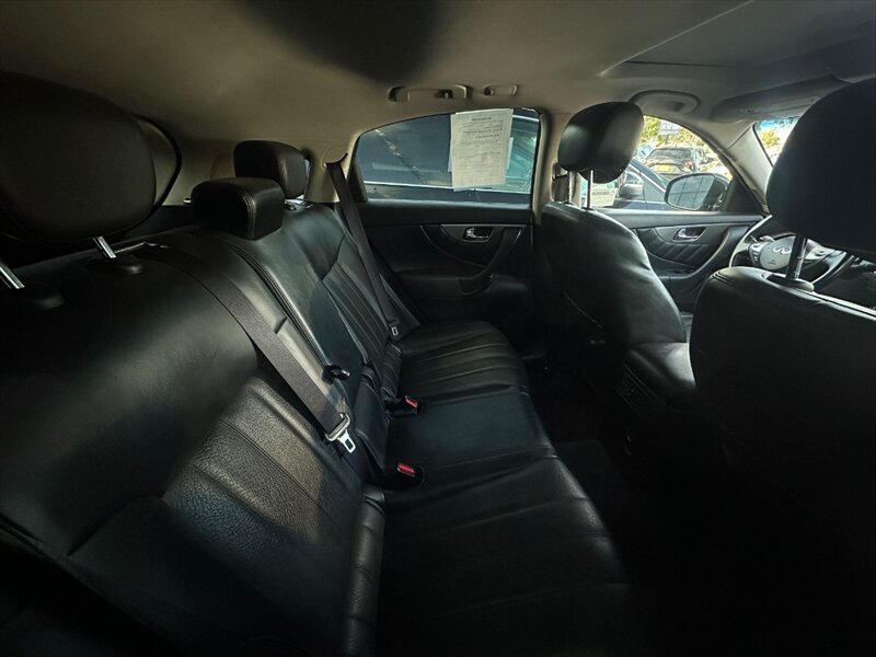 2017 INFINITI QX70 - Photo 8 - Hawthorne, CA 90250