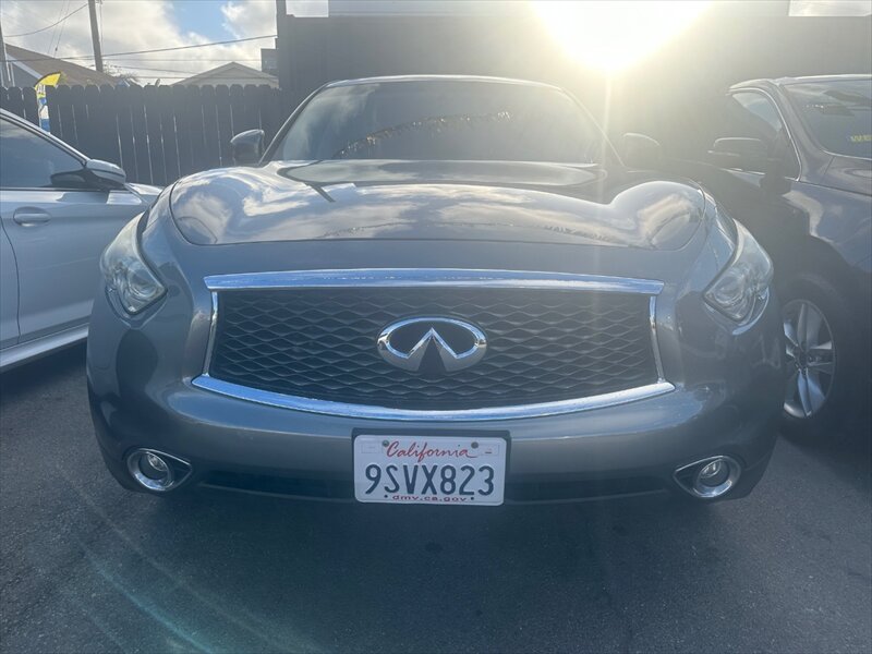 2017 INFINITI QX70 - Photo 2 - Hawthorne, CA 90250