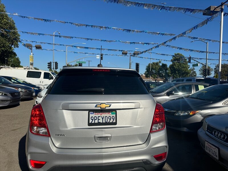 2019 Chevrolet Trax LS - Photo 7 - Hawthorne, CA 90250