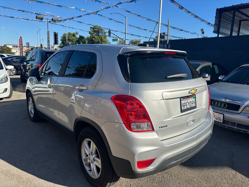 2019 Chevrolet Trax LS - Photo 6 - Hawthorne, CA 90250