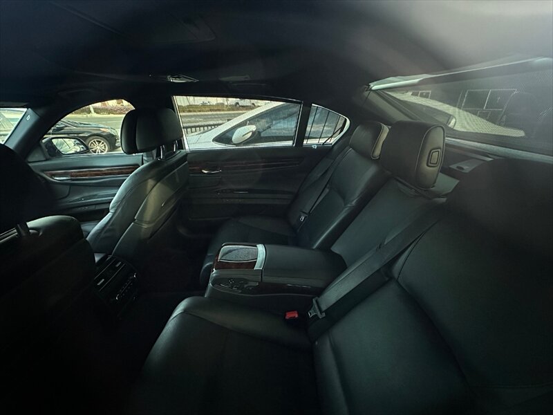 2015 BMW 740Li xDrive - Photo 8 - Hawthorne, CA 90250