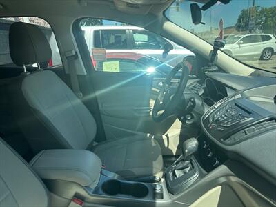 2016 Ford Escape SE   - Photo 8 - Hawthorne, CA 90250
