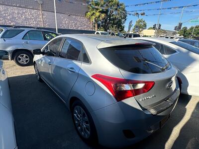 2016 Hyundai ELANTRA GT   - Photo 5 - Hawthorne, CA 90250