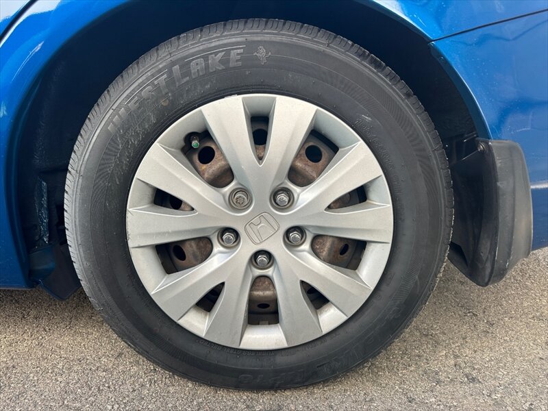 2012 Honda Civic LX - Photo 5 - Hawthorne, CA 90250