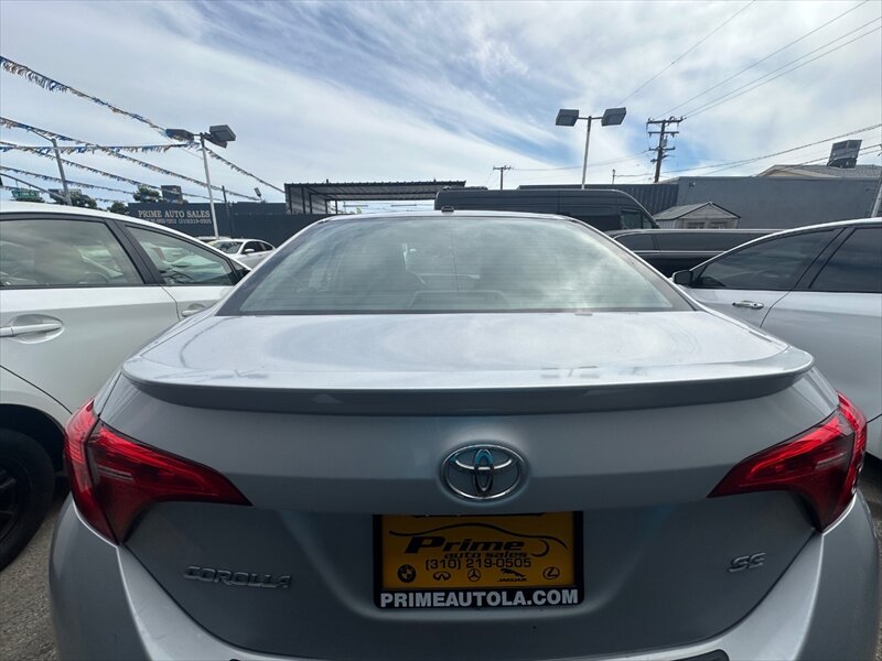 2018 Toyota Corolla SE   - Photo 3 - Hawthorne, CA 90250