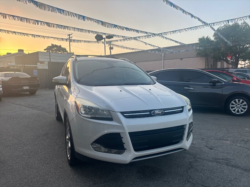 2014 Ford Escape Titanium's photo