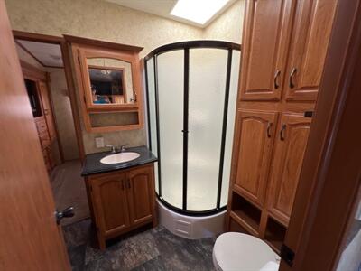 2012 COACHMAN BROOKSTONE 385 FL   - Photo 17 - St. George, UT 84790