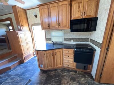 2012 COACHMAN BROOKSTONE 385 FL   - Photo 15 - St. George, UT 84790