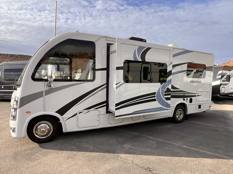 2022 Thor Vegas 24.1  
