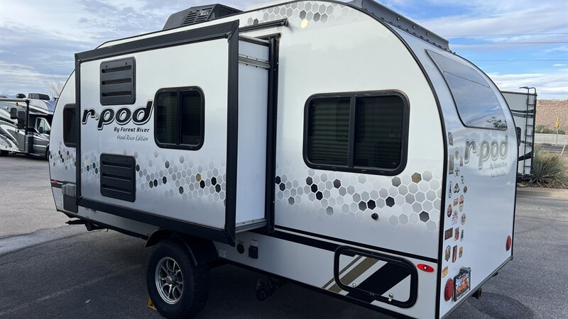 2021 Forest River R-pod 190  