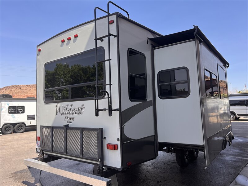 2016 FOREST RIVER WILDCAT 295 5TH - Photo 5 - St. George, UT 84790