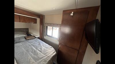 2018 RENEGADE VILLAGIO 25QRS   - Photo 13 - St. George, UT 84790