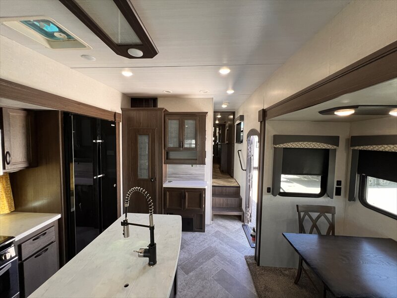 2021 Winnebago VOYAGE 3134 - Photo 13 - St. George, UT 84790