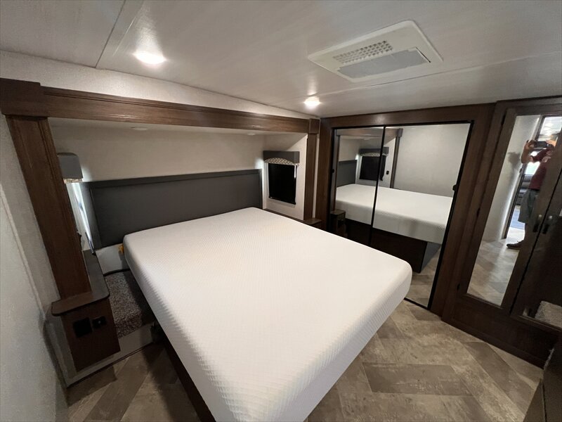 2021 Winnebago VOYAGE 3134 - Photo 16 - St. George, UT 84790