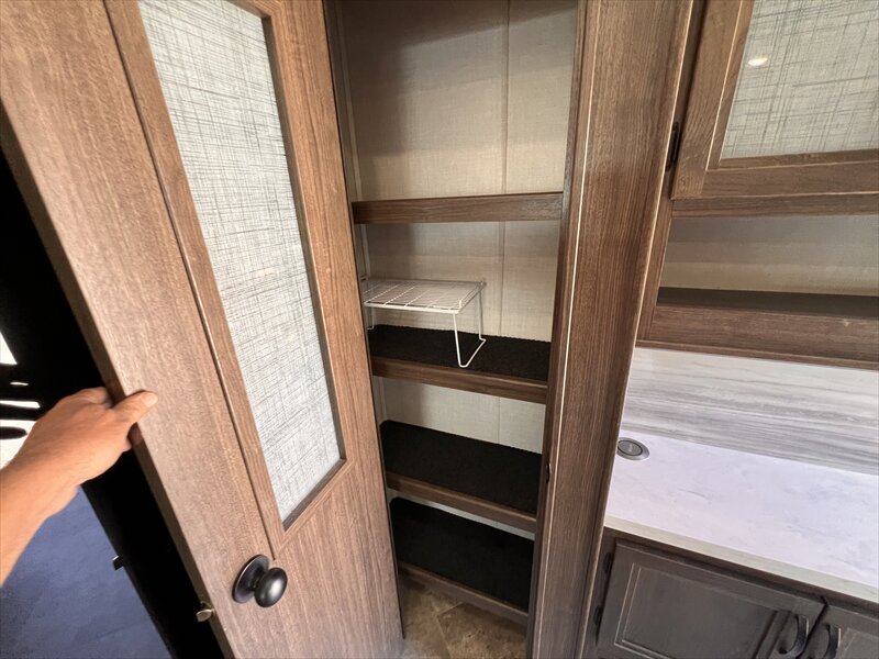 2021 Winnebago VOYAGE 3134 - Photo 18 - St. George, UT 84790