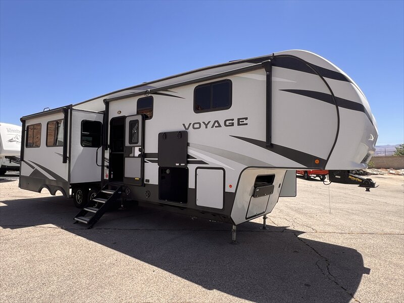2021 Winnebago VOYAGE 3134   - Photo 1 - St. George, UT 84790