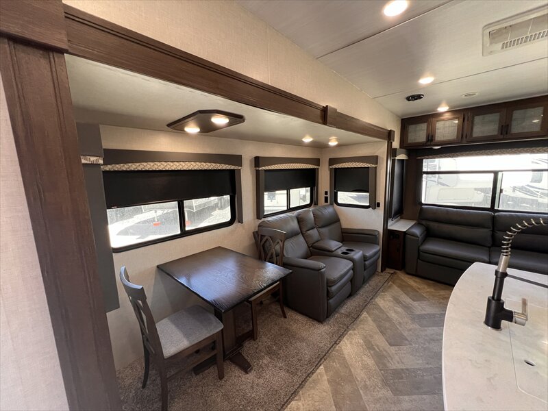 2021 Winnebago VOYAGE 3134 - Photo 15 - St. George, UT 84790
