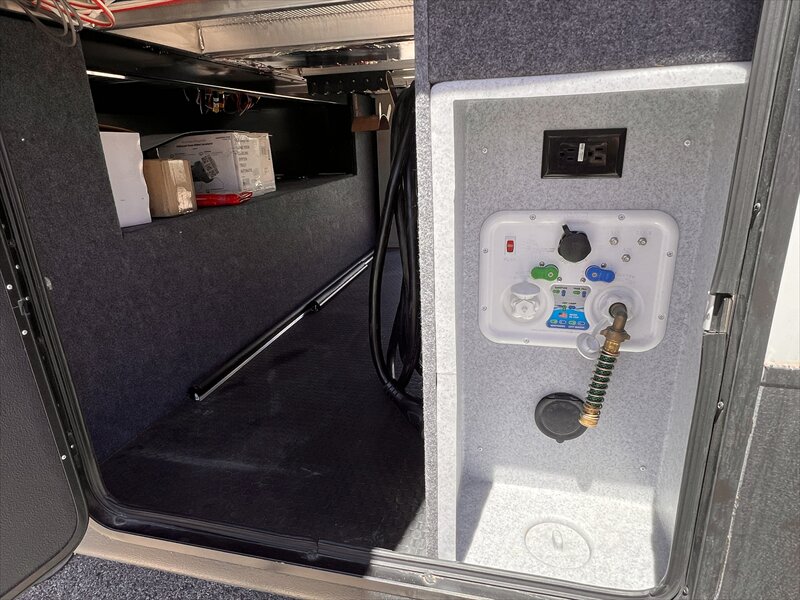 2021 Winnebago VOYAGE 3134 - Photo 6 - St. George, UT 84790