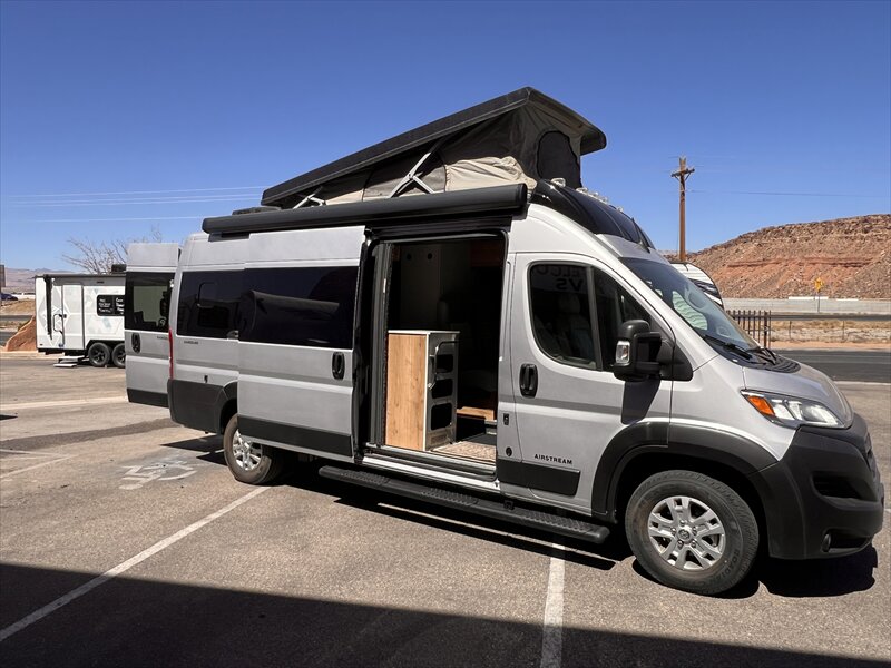 2024 Airstream Rangeline 20 poptop - Photo 8 - St. George, UT 84790