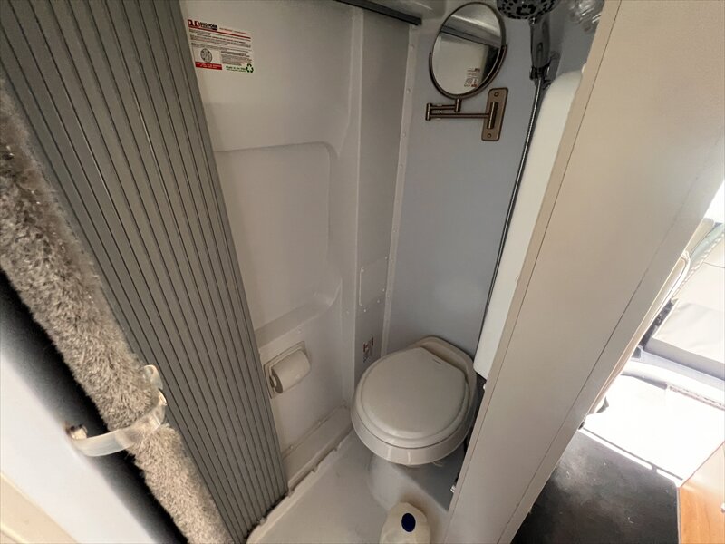 2024 Airstream Rangeline 20 poptop - Photo 16 - St. George, UT 84790