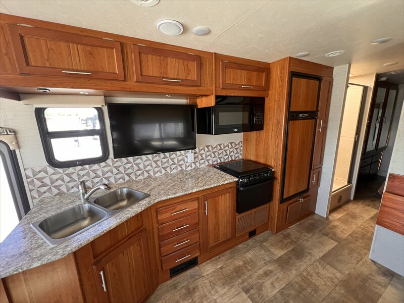 2017 Jayco Alante 31V - Photo 11 - St. George, UT 84790