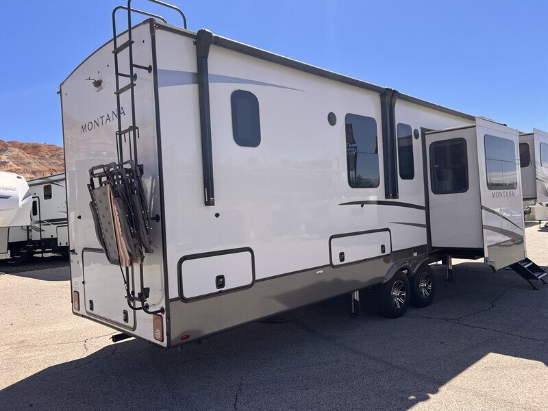 2024 Keystone Montana 3761FL - Photo 3 - St. George, UT 84790