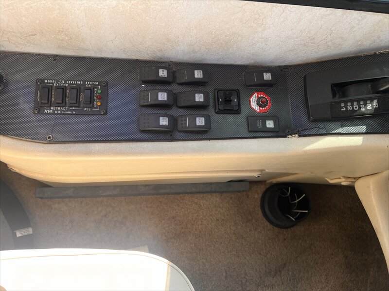 2000 Holiday Rambler Ambassador CLASS A - Photo 21 - St. George, UT 84790