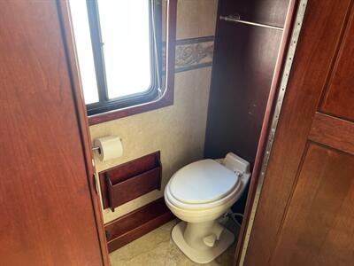 2007 Tiffin Allergro Bus   - Photo 13 - St. George, UT 84790