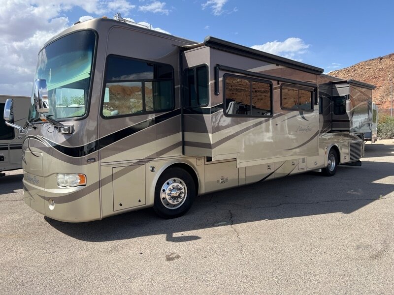 2007 Tiffin Allergro Bus  