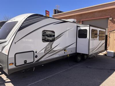 2023 WHITE HAWK 27RK &laquo;model&raquo;