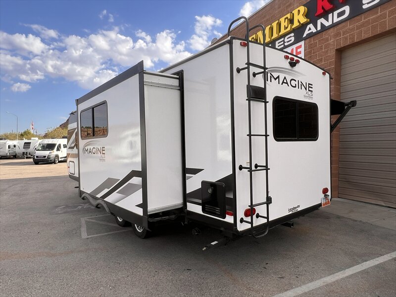 2024 Grand Design Imagine 23LDE - Photo 3 - St. George, UT 84790