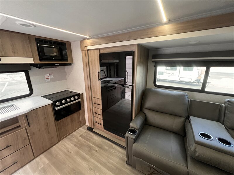 2024 Grand Design Imagine 23LDE - Photo 7 - St. George, UT 84790