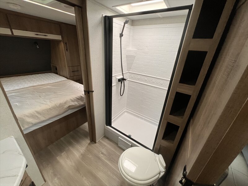 2024 Grand Design Imagine 23LDE - Photo 15 - St. George, UT 84790