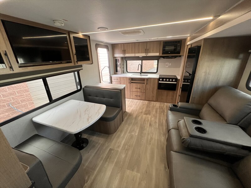 2024 Grand Design Imagine 23LDE - Photo 17 - St. George, UT 84790